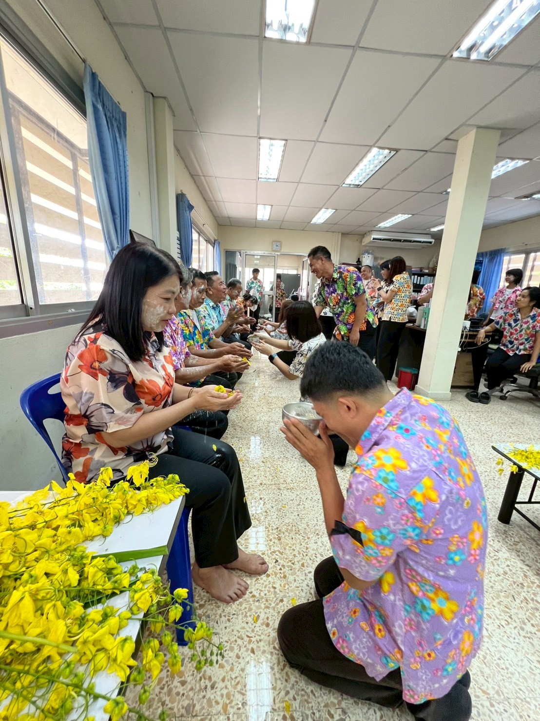 title - ส.ป.ก. ยโสธร จัดพิธีสรงน้ำพระและพิธีรดน้ำดำหัว เนื่องในโอกาสวันขึ้นปีใหม่ไทย ประจำปี พ.ศ.2569